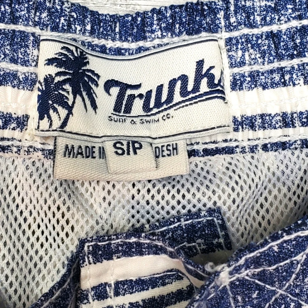 Trunks Surf & Swim Co Blue Striped Swim Trunks Size Small